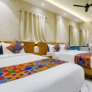 Fabhotel Rr Residency - Near Bkc